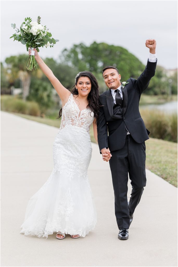 couple celebrating at lakewood ranch golf and country club